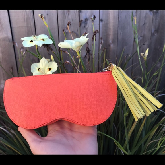 henri bendel Sunglasses Zipper Case - Picture 2 of 5